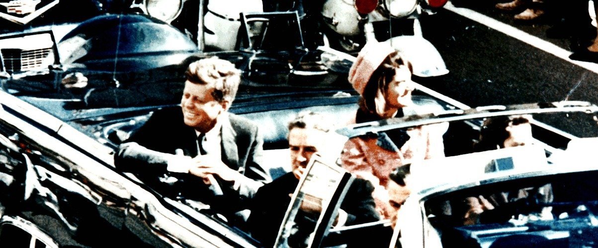 JFK: 50 χρόνια θεωρίες συνωμοσίας (στη λογοτεχνία και στο σινεμά)