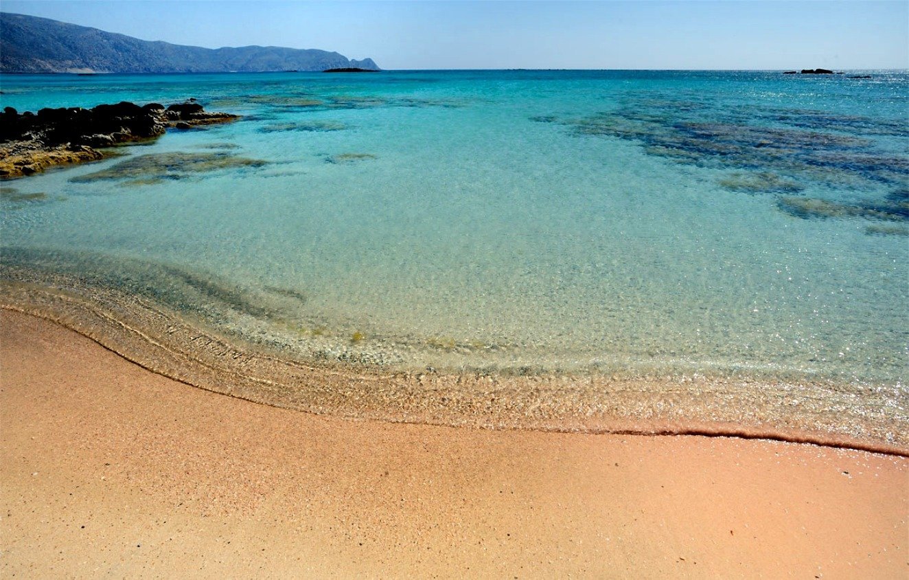 Έτσι σώθηκε η μαγευτική παραλία στο Ελαφονήσι από την «ανάπτυξη»