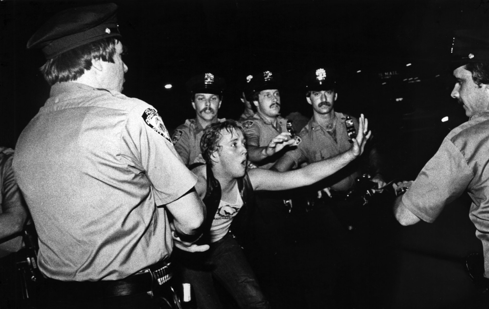 Stonewall 1969: H gay επανάσταση, που εξελίχθηκε, σε μια πολύ αντρική υπόθεση για τις αντοχές τους