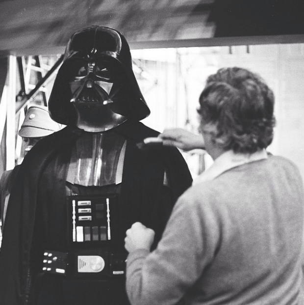 Movie.Busters | 30 σπάνιες παρασκηνιακές φωτογραφίες από την ορίτζιναλ τριλογία του Star Wars
