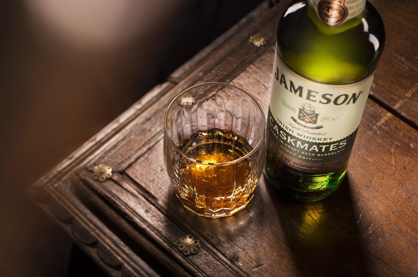 Το αγαπημένο Jameson Irish Whiskey, παλαιωμένο σε βαρέλια μαύρης μπύρας!