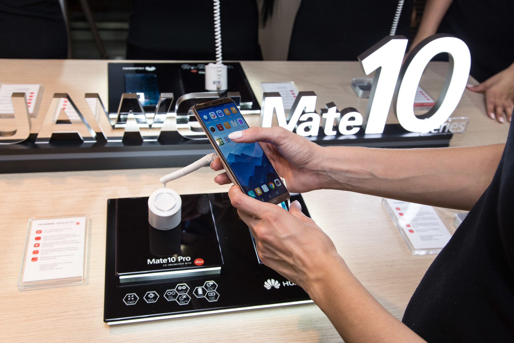 Νέα σειρά smartphone Huawei Mate 10 series: Επίσημη παρουσίαση των Huawei Mate 10 Pro & Huawei Mate 10 lite