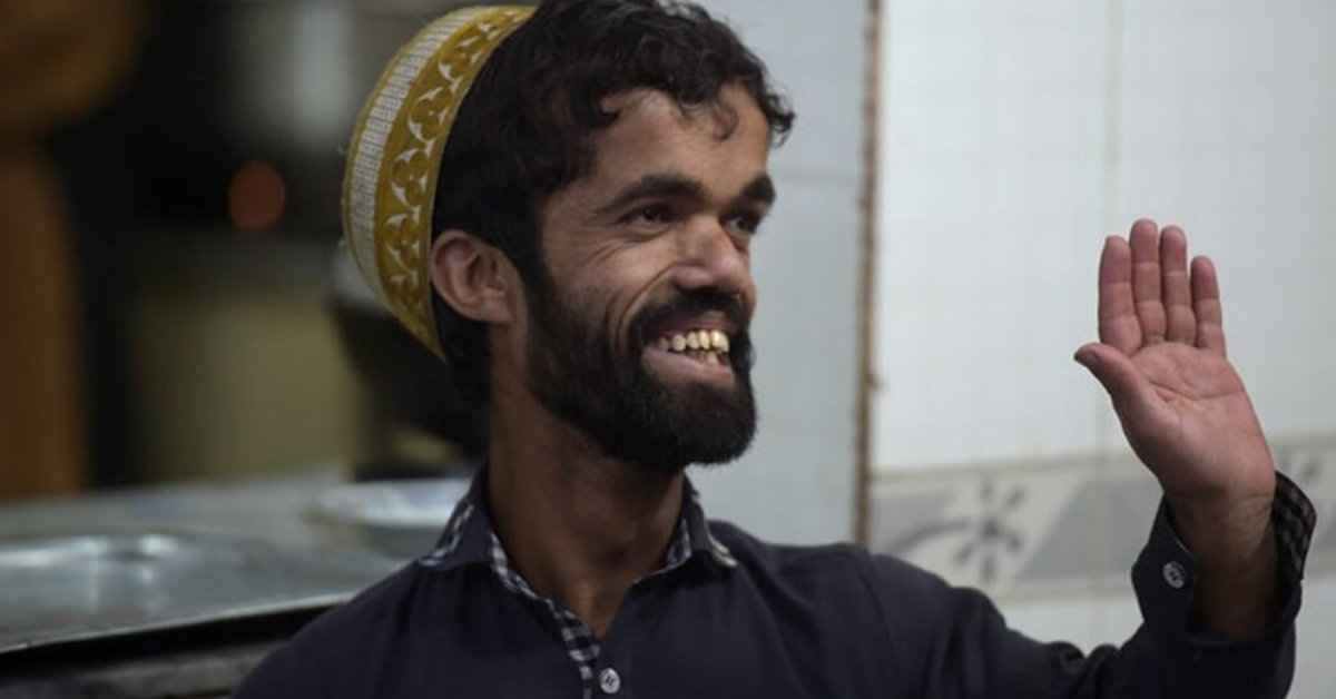 Σοκαριστικό: Βρήκαμε τον Τύριον να δουλεύει σερβιτόρος κάπου στο Πακιστάν
