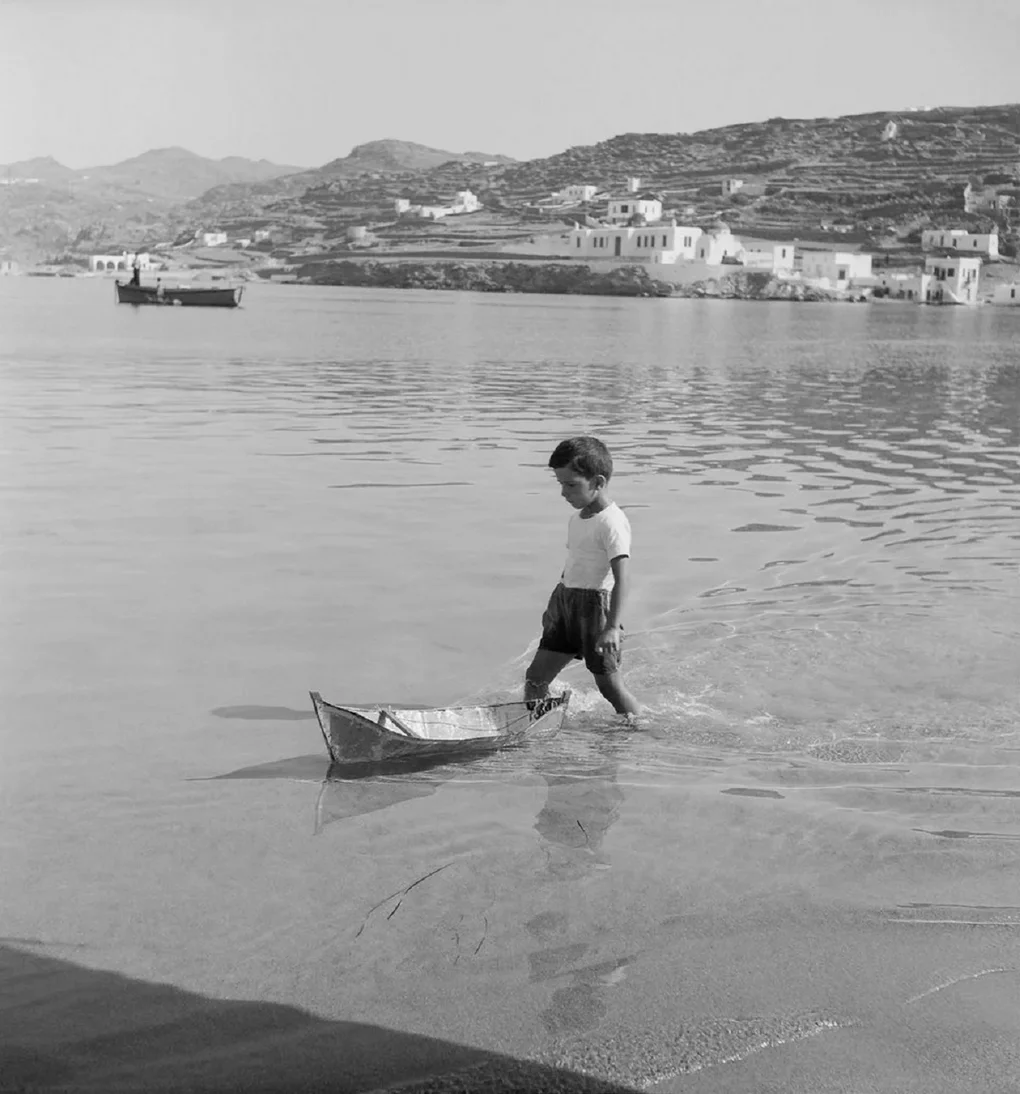 Tα αθώα ελληνικά καλοκαίρια του ’60 μέσα από φωτογραφίες