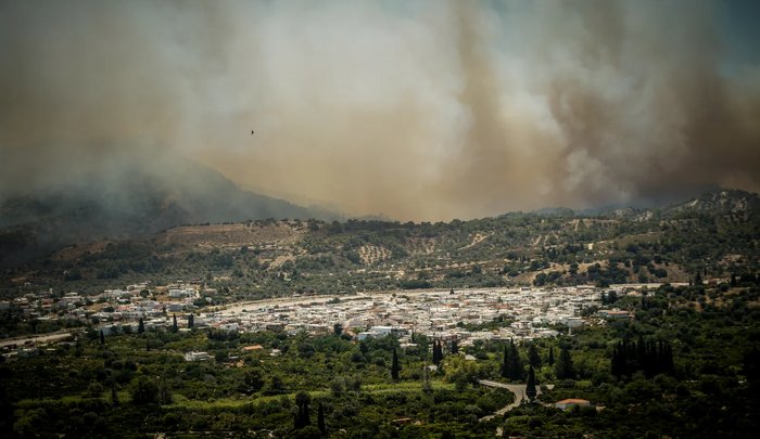 Οι πυρκαγιές στην Ελλάδα είναι ορατές από το διάστημα