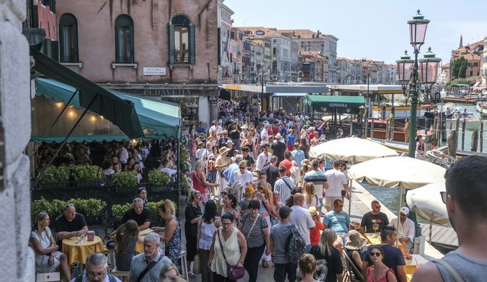 Γατάκια Μυκονιάτες, στην Ιταλία χρεώνουν 2€ τα άδεια πιάτα