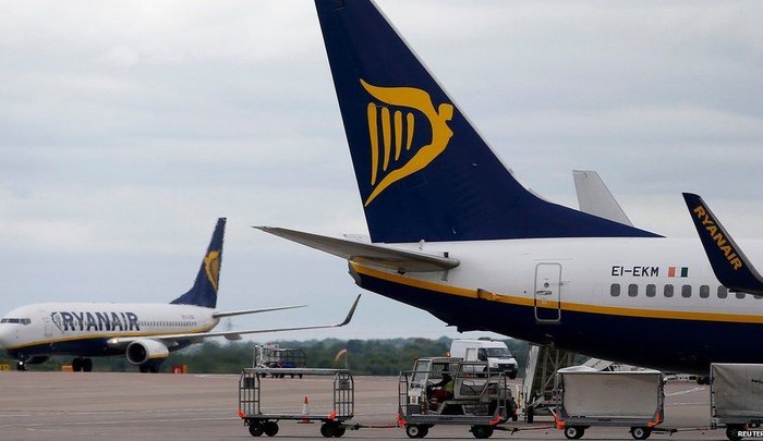 Η Ryanair πετσόκοψε το Βρετανικό Μουσείο για τον αρχαιοκάπηλο υπάλληλο με 3 λέξεις