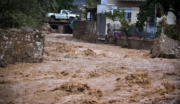 «Πού το είχε τόσο νερό ο Θεός» αναρωτιέται ο Μπέος, χάος στον Βόλο