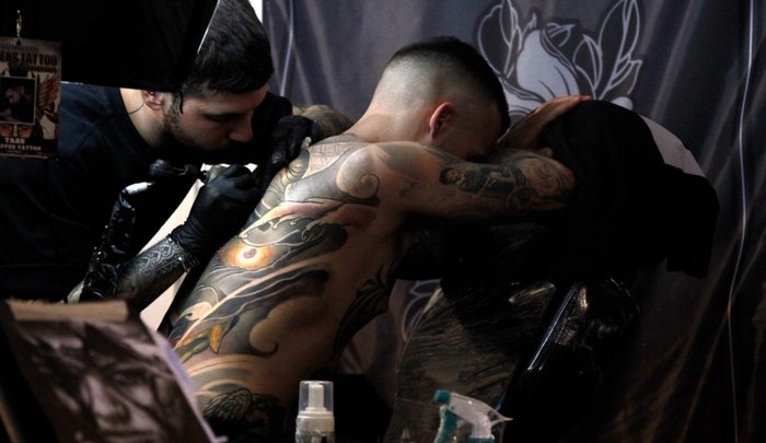 Το Athens Tattoo Convention έρχεται για 16η χρονιά κι εμείς μιλήσαμε με 4 Tattoo Artists για να σε βάλουμε στο κλίμα