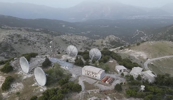 Τώρα έρχονται στα μέρη μας για να δουν και παλιές βάσεις του ΝΑΤΟ, πόσο πιο πολύ «ζήσε το μύθο σου» να γίνουμε;