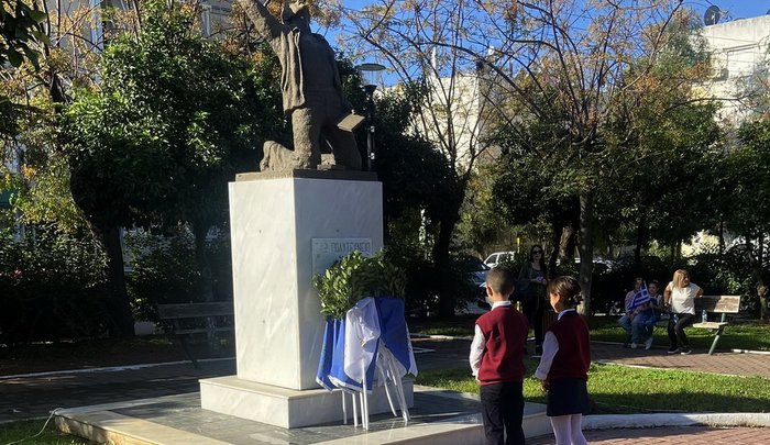 Πόσα παιδιά ξέρουν τι γιορτάζουν την 28η Οκτωβρίου και πόσα “απλά” κάνουν παρέλαση;