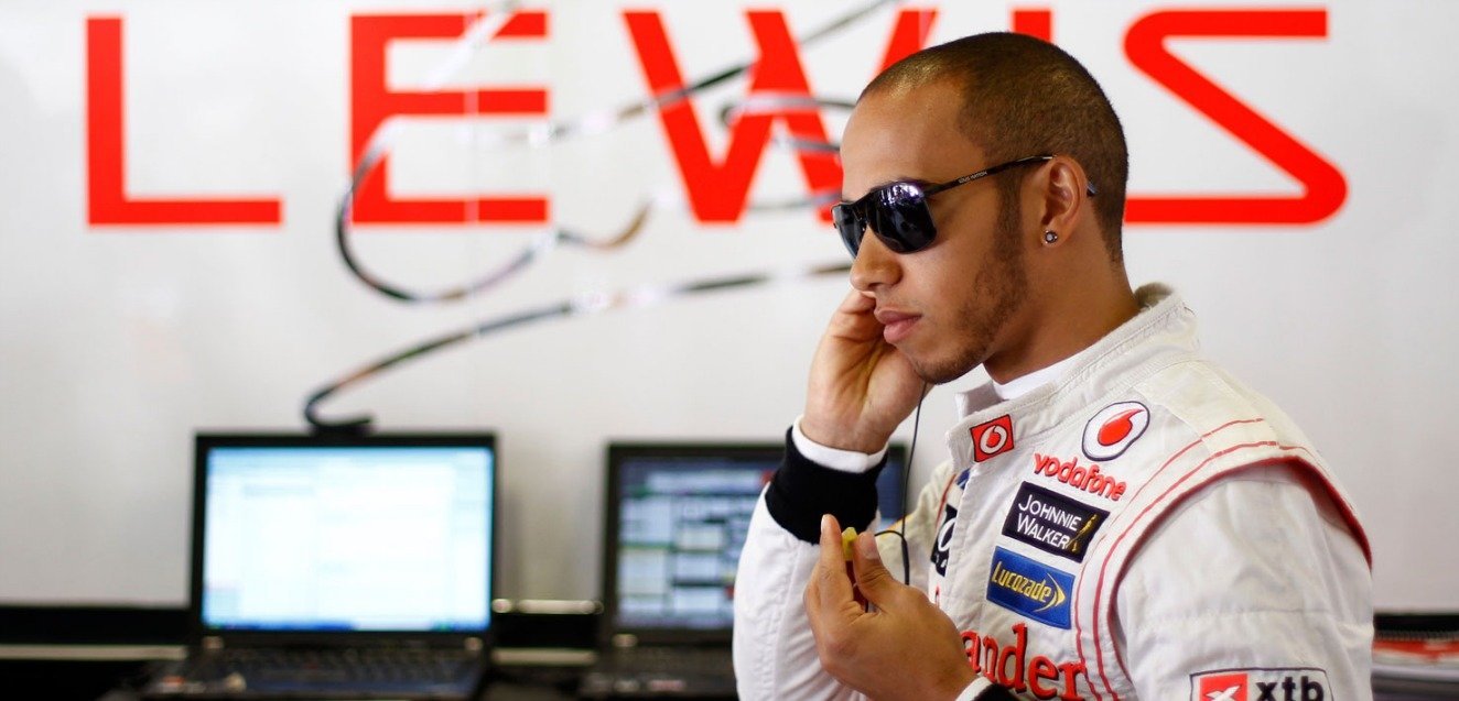 Lewis Hamilton: Ένα αστέρι της F1 που ήθελε να κατακτήσει τη… showbiz!