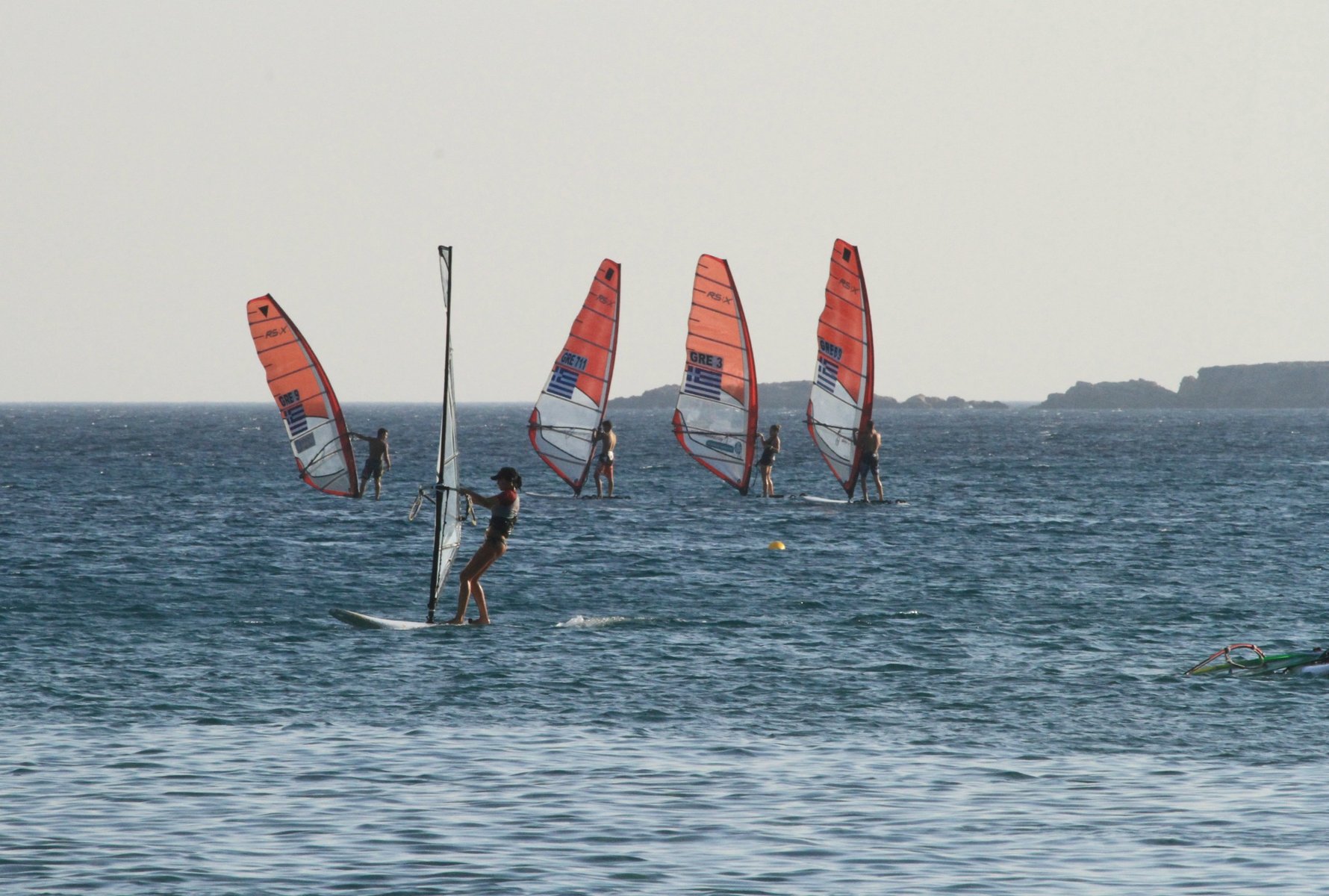 Πάρ(άδεισ)ος: Η αγαπημένη γωνιά των windsurfers! (photos)