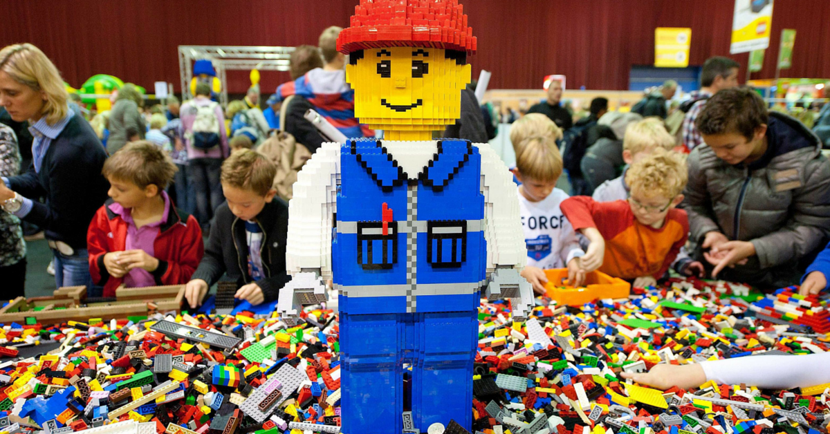 Η Lego σου προσφέρει την δουλειά των ονείρων σου!