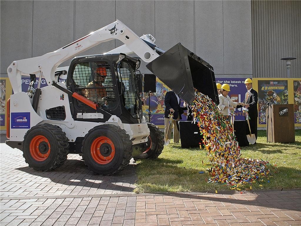 Επάγγελμα: Χτίστης 3.000.000 τούβλων Lego!