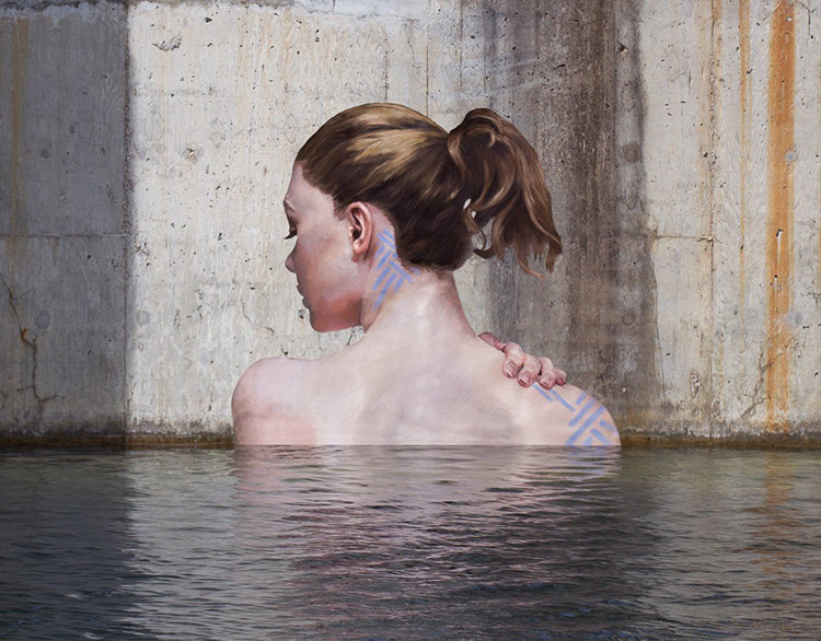 Πορτρέτα γυναικών βυθίζονται στο νερό!