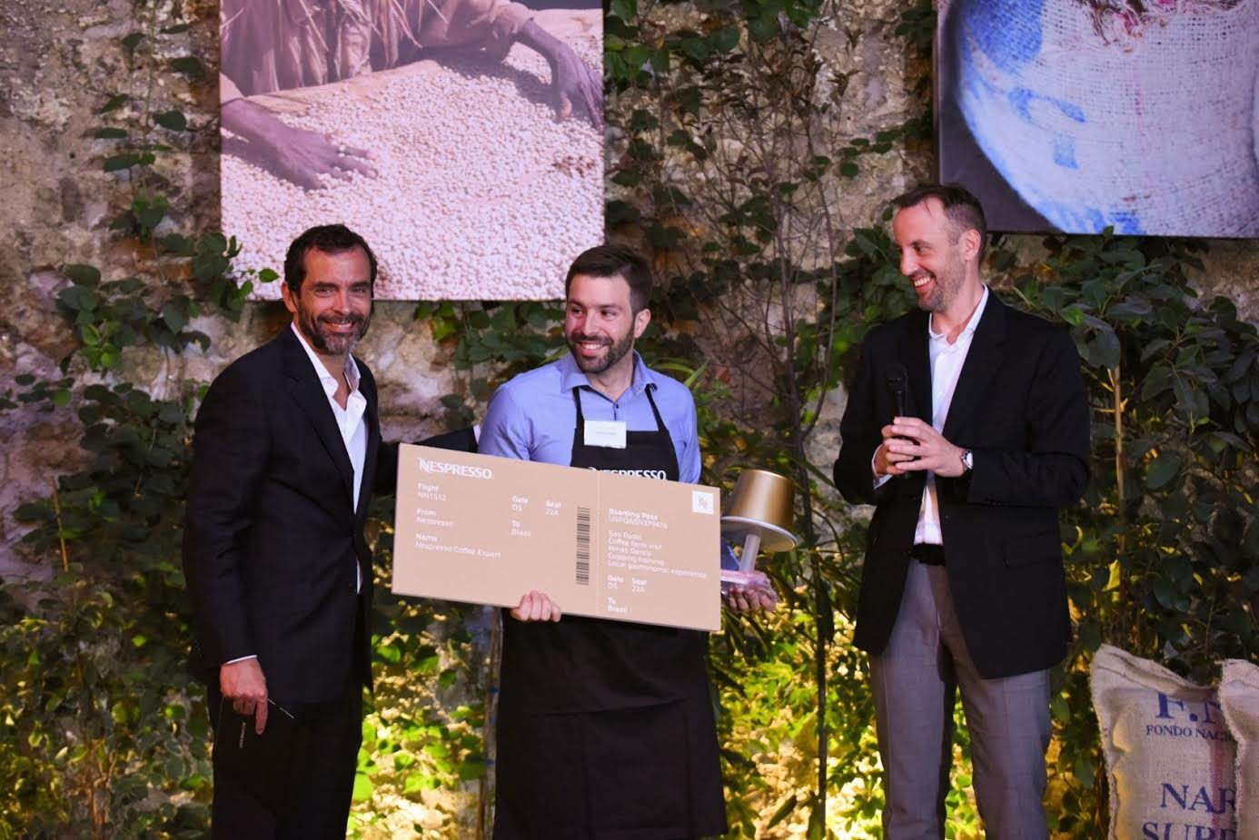 Ο νικητής του διαγωνισμού Nespresso Coffee Expert ετοιμάζεται για τη Βραζιλία!