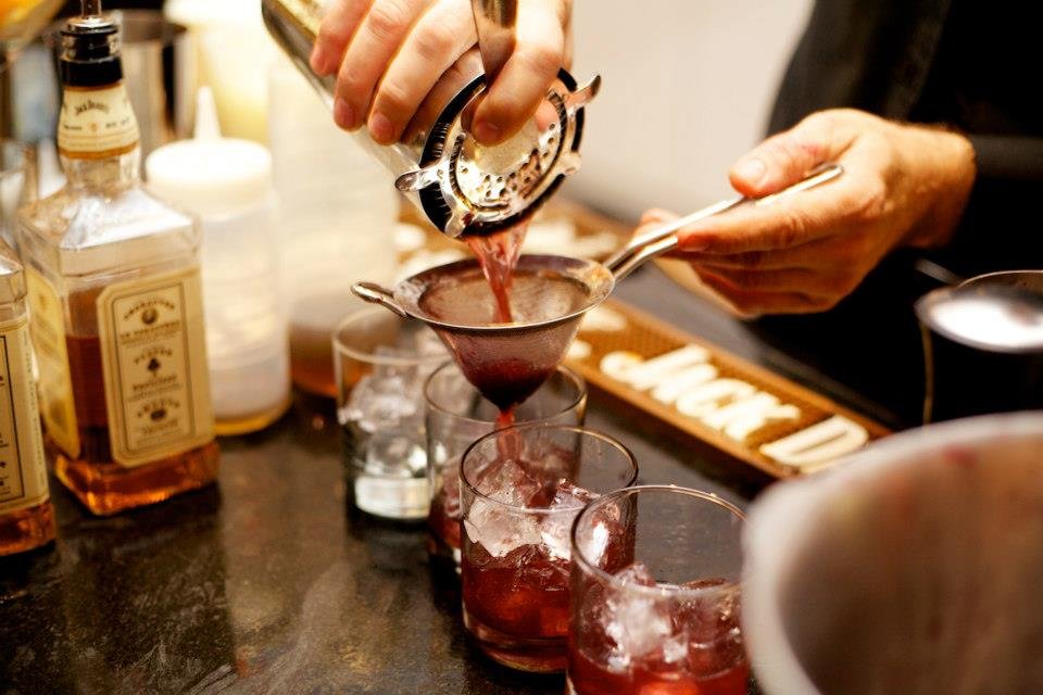 4 γιορτινά Jack Daniel’s Honey cocktails για να “κολλήσεις”