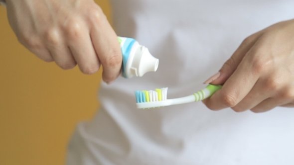 Ο τρόπος που πιέζεις την οδοντόκρεμα, λέει πολλά για σένα…