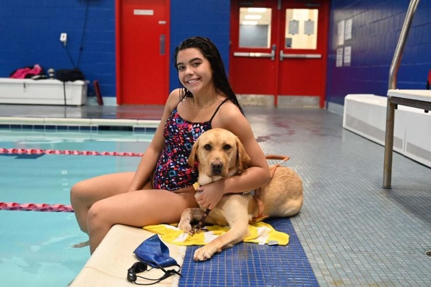 Η Anastasia Pagonis και ο σκύλος της προετοιμάζονται για τους Παραολυμπιακούς του 2021