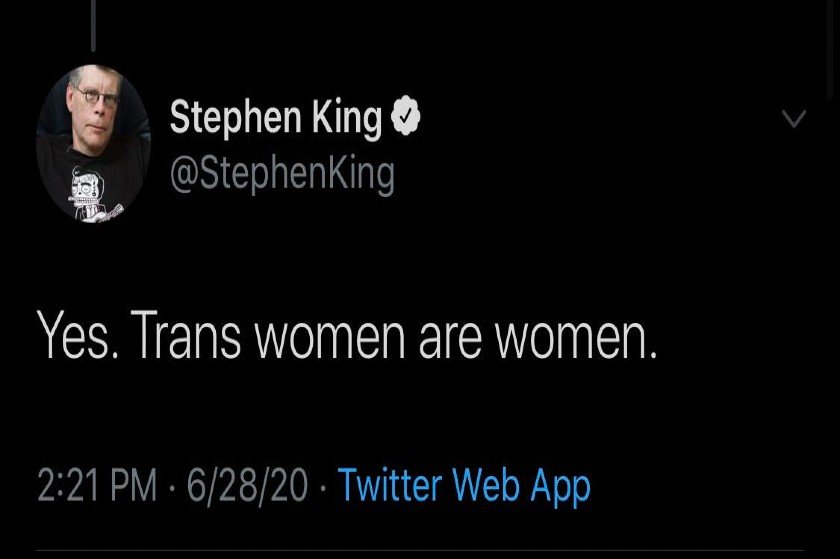 “Οι τρανς γυναίκες είναι γυναίκες” τουίταρε ο Στίβεν Κίνγκ και τον μπλόκαρε η Τζ. Κ. Ρόουλινγκ