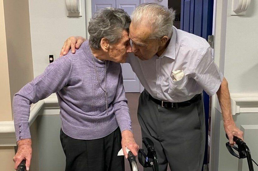 Μαθήματα μακροχρόνιων σχέσεων από ένα ζευγάρι που κλείνει 80 χρόνια γάμου