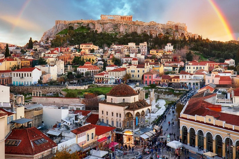 Βρες το λάθος: Το Forbes λέει στους Αμερικανούς να μετακομίσουν στην Ελλάδα για φθηνή και καλή ζωή