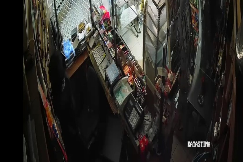 Σαλονικιός κλέφτης έχασε το κινητό του στο μαγαζί που λήστεψε και πήγε στην Αστυνομία