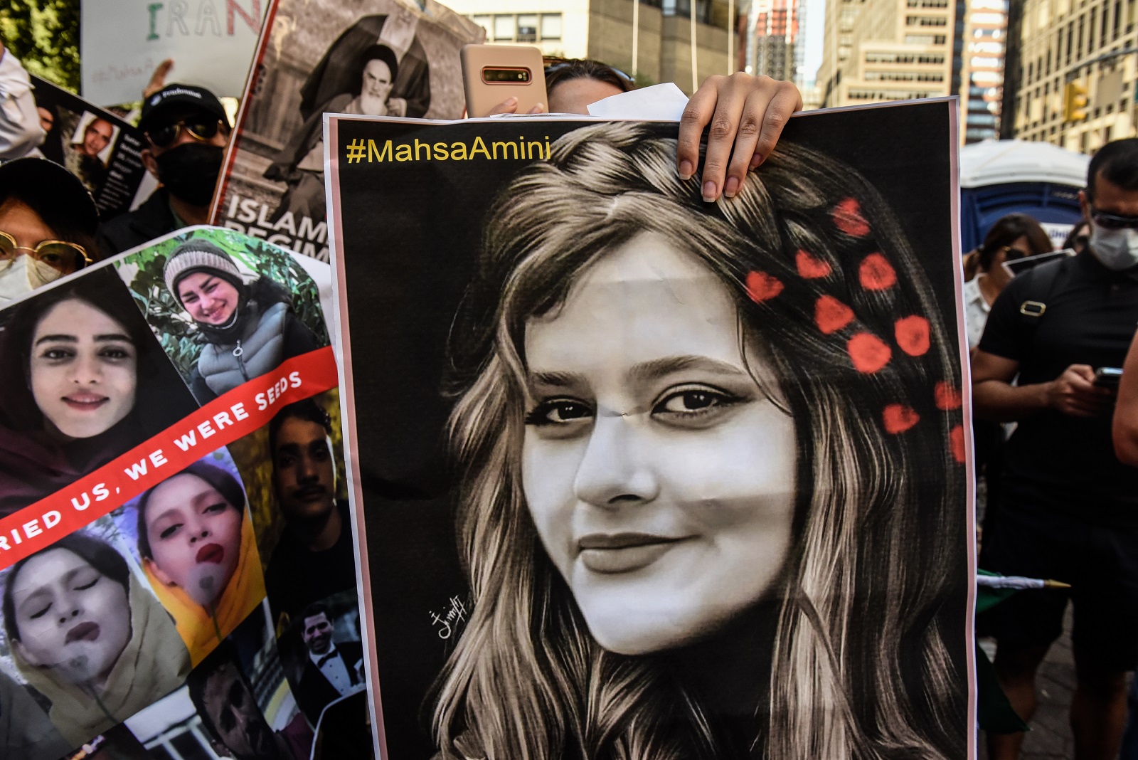 Στη Μαχσά Αμινί και το γυναικείο κίνημα του Ιράν το Βραβείο Ζαχάροφ