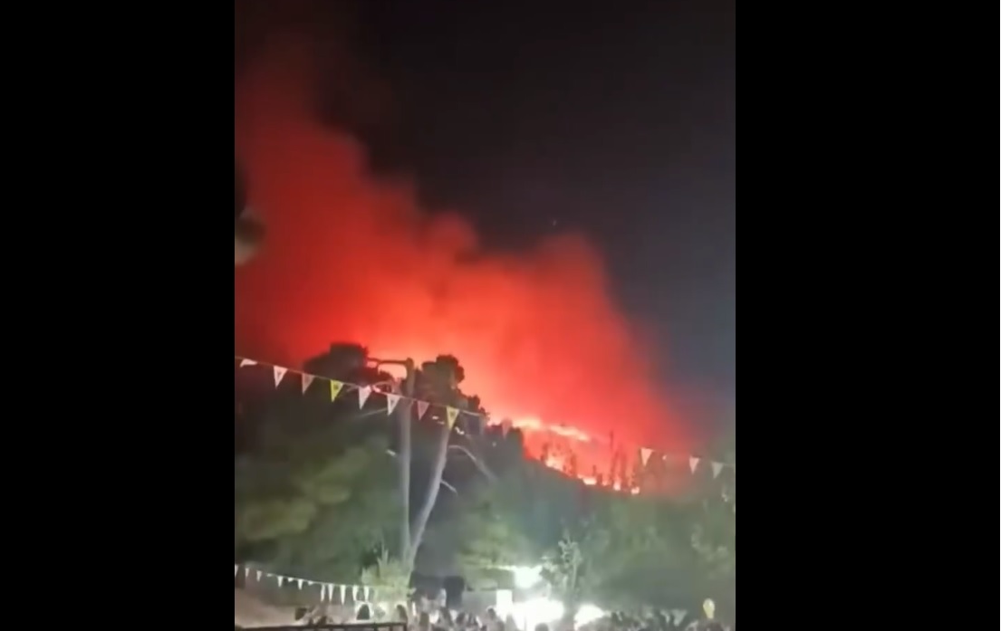 Βίντεο από τη φωτιά στη Ζάκυνθο δείχνει πως το έχουμε χάσει το παιχνίδι μάλλον με τον «παρτακισμό»