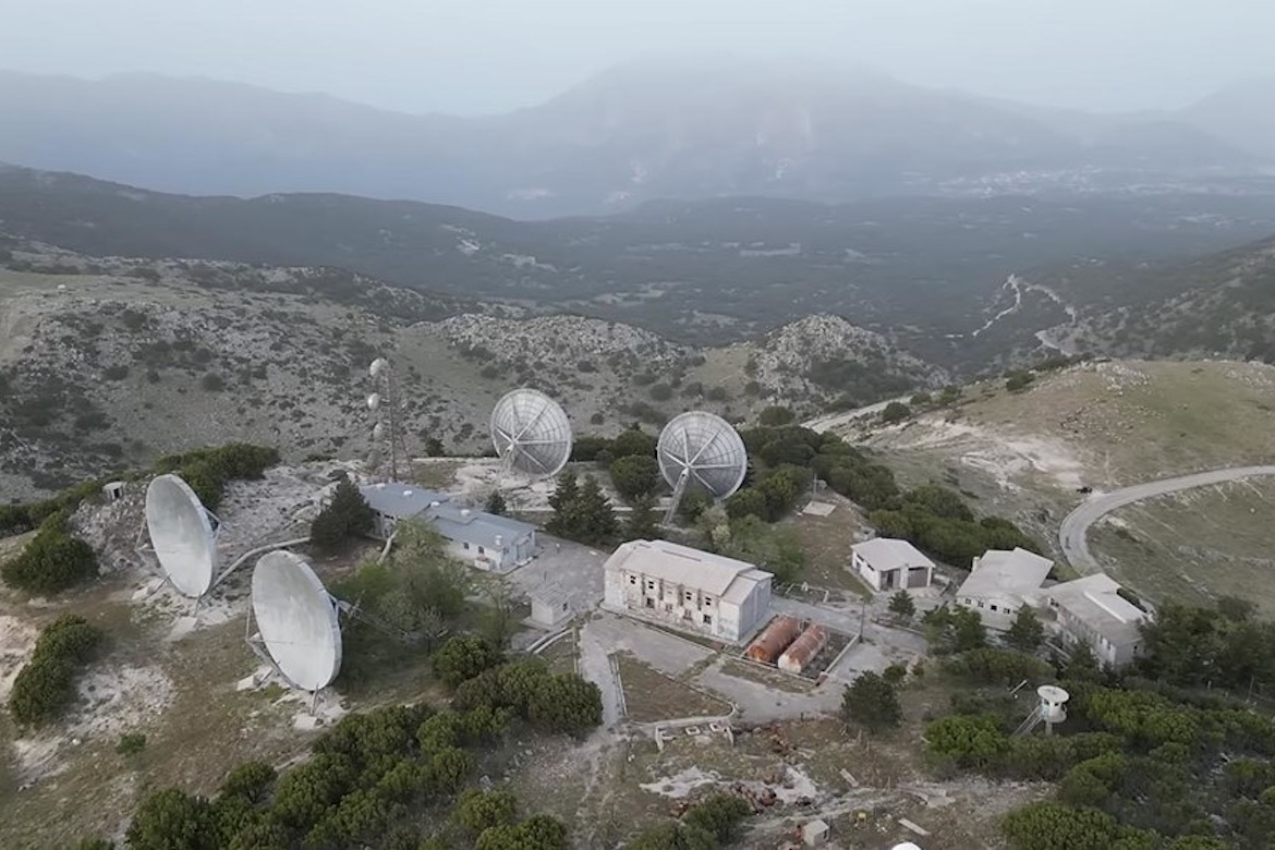 Τώρα έρχονται στα μέρη μας για να δουν και παλιές βάσεις του ΝΑΤΟ, πόσο πιο πολύ «ζήσε το μύθο σου» να γίνουμε;