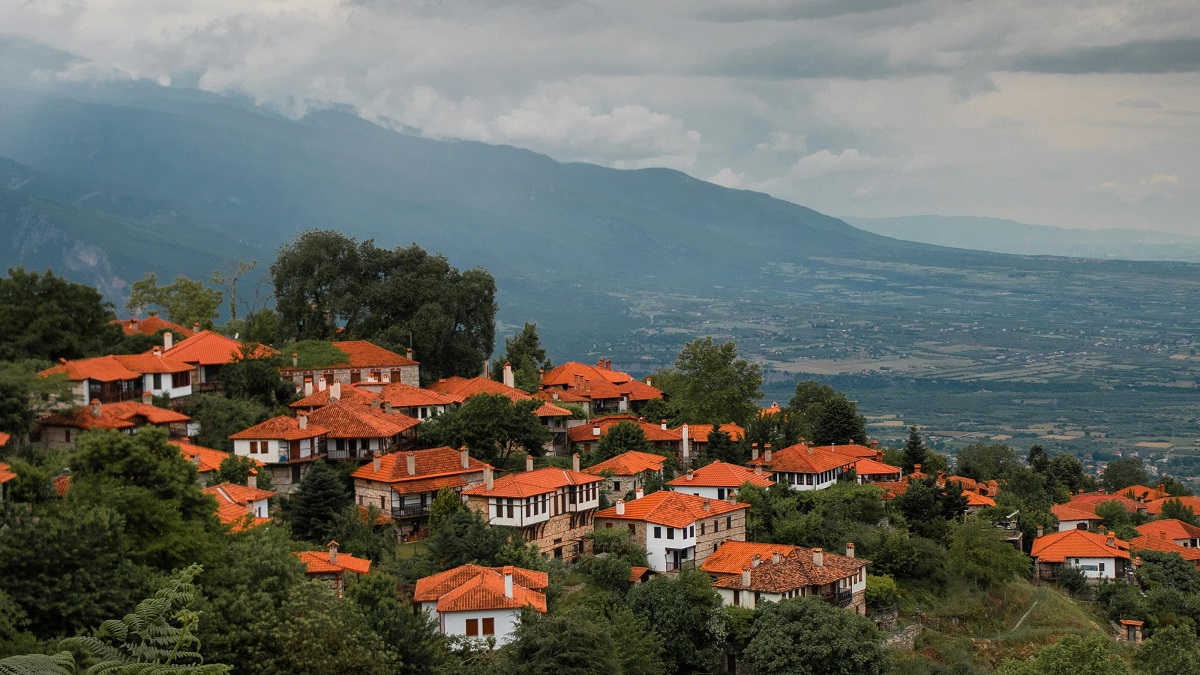 Ζωή στο χωριό; 10 πράγματα που ΔΕΝ σκέφτηκε ο Κυριάκος Μητσοτάκης